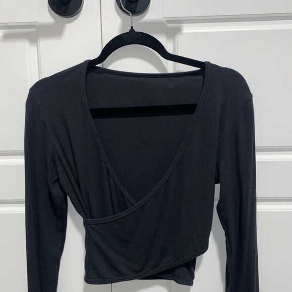 Lululemon Black Wrap Long Sleeve Top - Picture 2 of 3